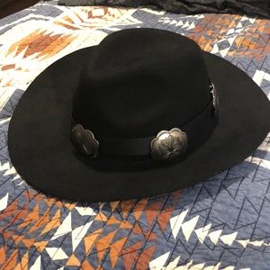 Black UNIF conch hat